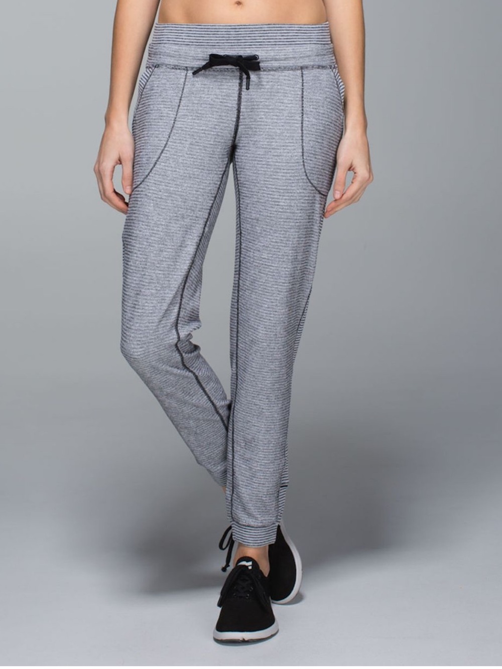 Lululemon Base Runner Pant Mini Check Pique White Heathered Black Size 6